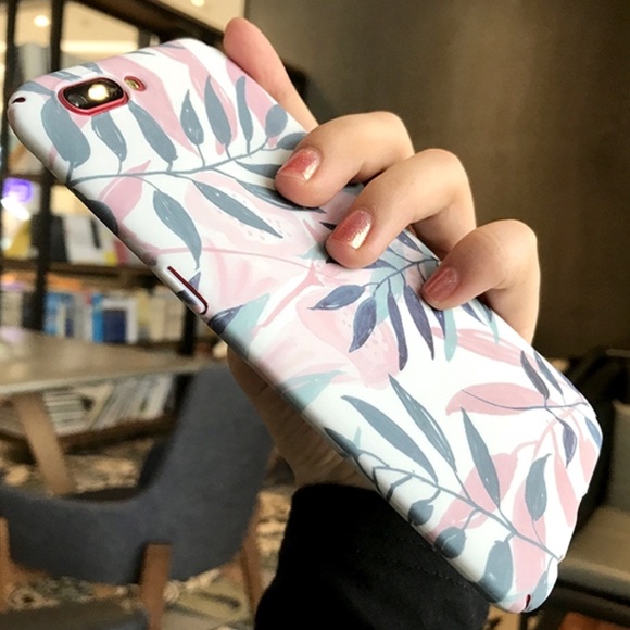 LAST 1! NEW iPhone 7/8 Palm Leaves Hard PC Case - Picture 2 of 3